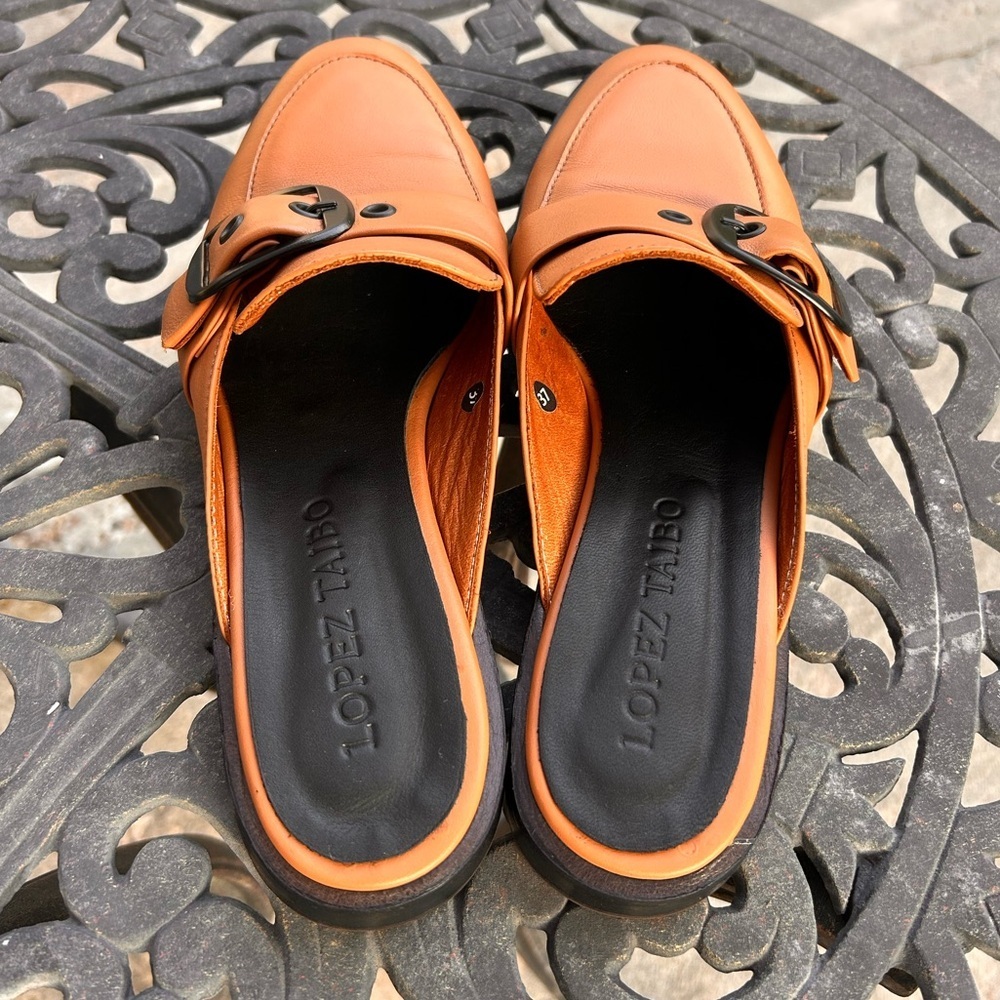 Lopez Taibo women’s leather loafers sandals - Picture 3 of 6